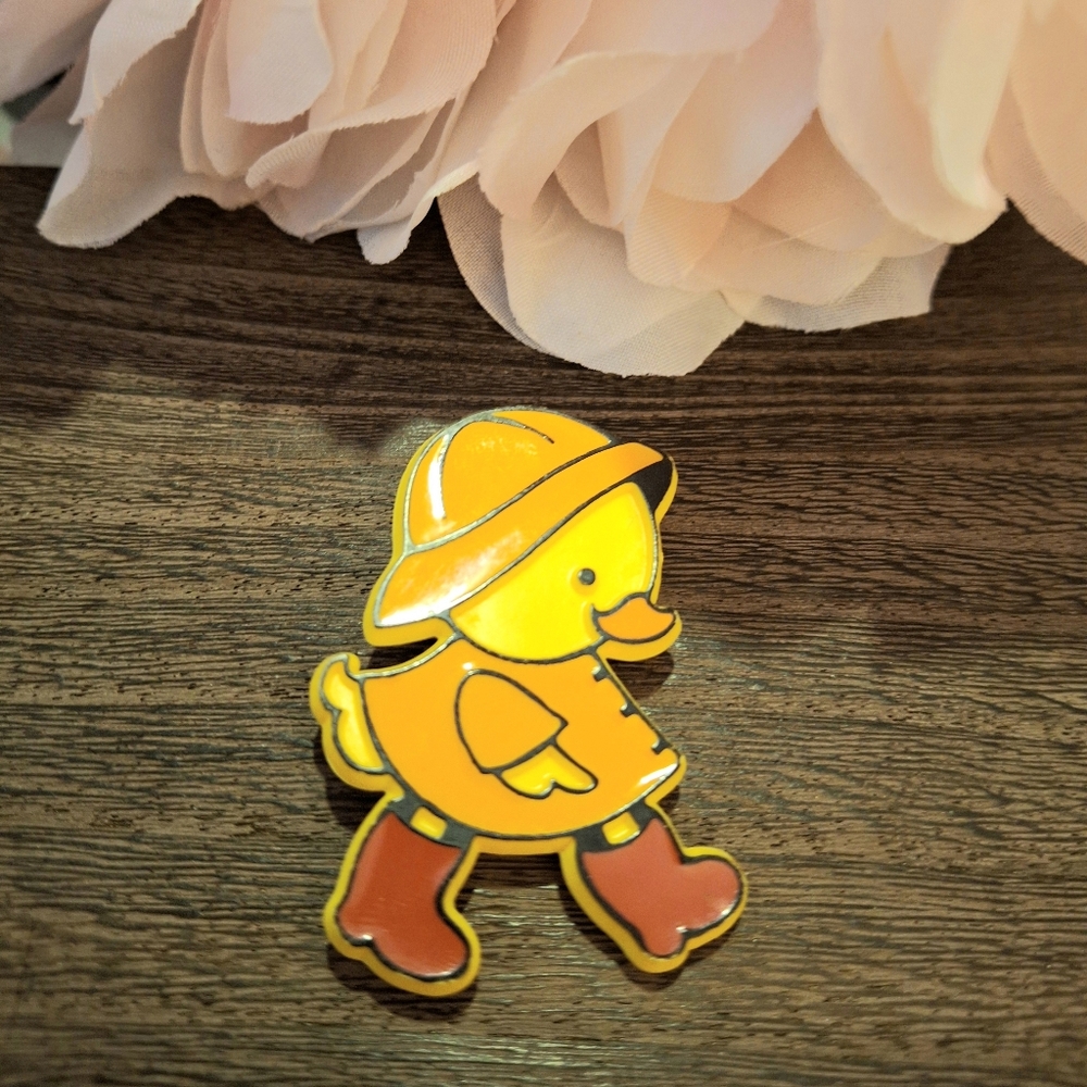 Hallmark Yellow Duck Pin